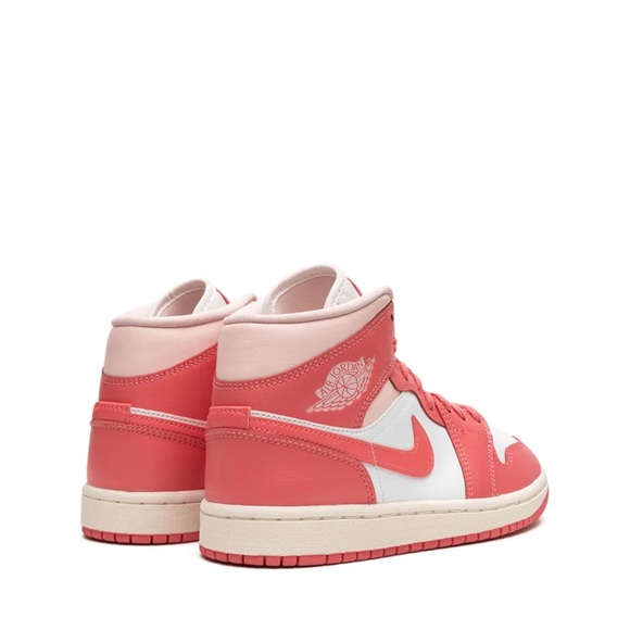 NEW Air Jordan 1 Mid "Strawberries And Cream" sneakers 8.5 - Picture 3 of 8